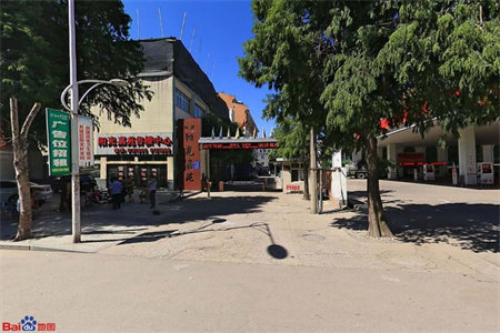 香格里拉康城1楼3室2厅115平有证61万